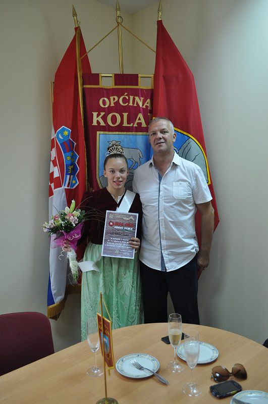 Načelnik Općine Kolan primio Miss sela Leu Mirčić