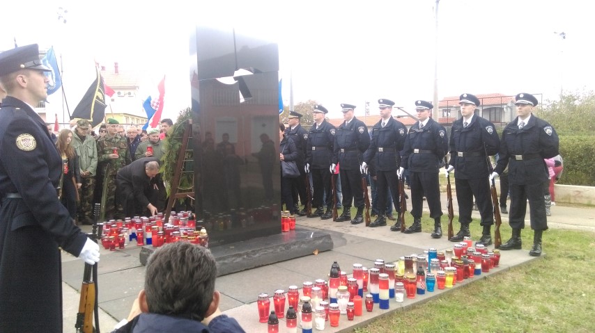 Škabrnja obilježava 25 godina tragedije 